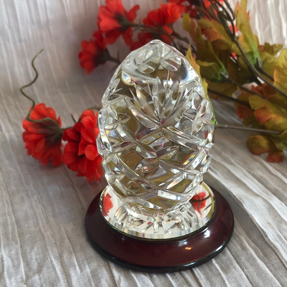 Vintage MAYFLOWER glass pineapple shape heavy glass accent piece w/ mirror stand